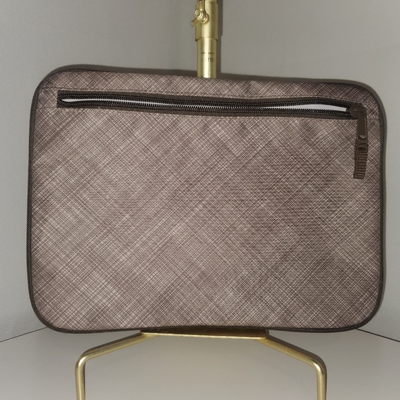 Thirty-One Pocket Insert - Picture 2 of 2